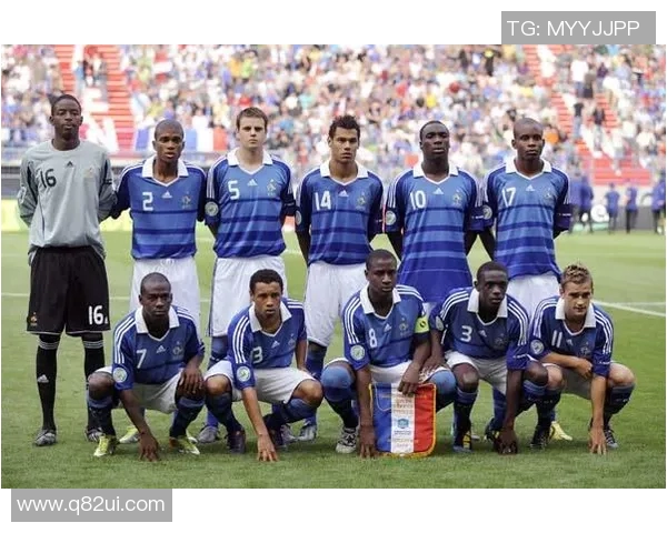 U19法国队与乌克兰队激战正酣争夺晋级名额的关键之战